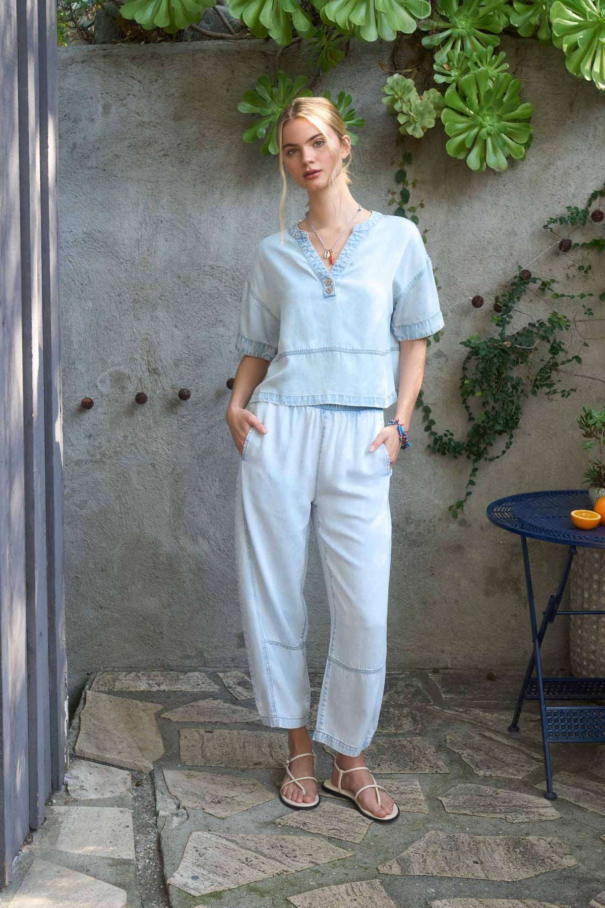 ELASTIC WAIST WASHED DENIM PANTS