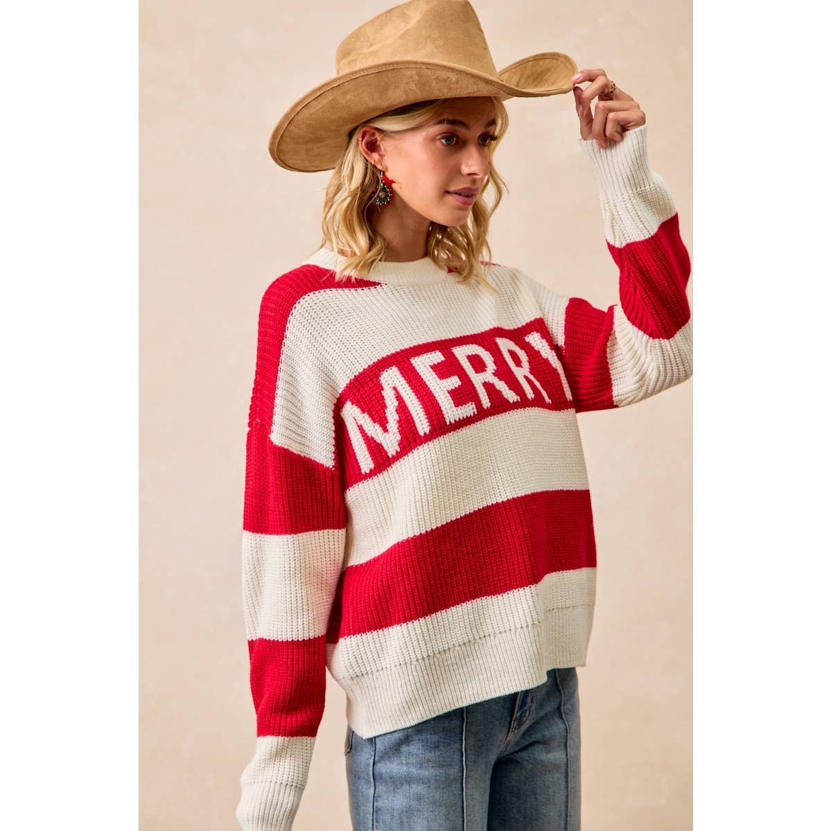 MERRY LETTERING SWEATER TOP