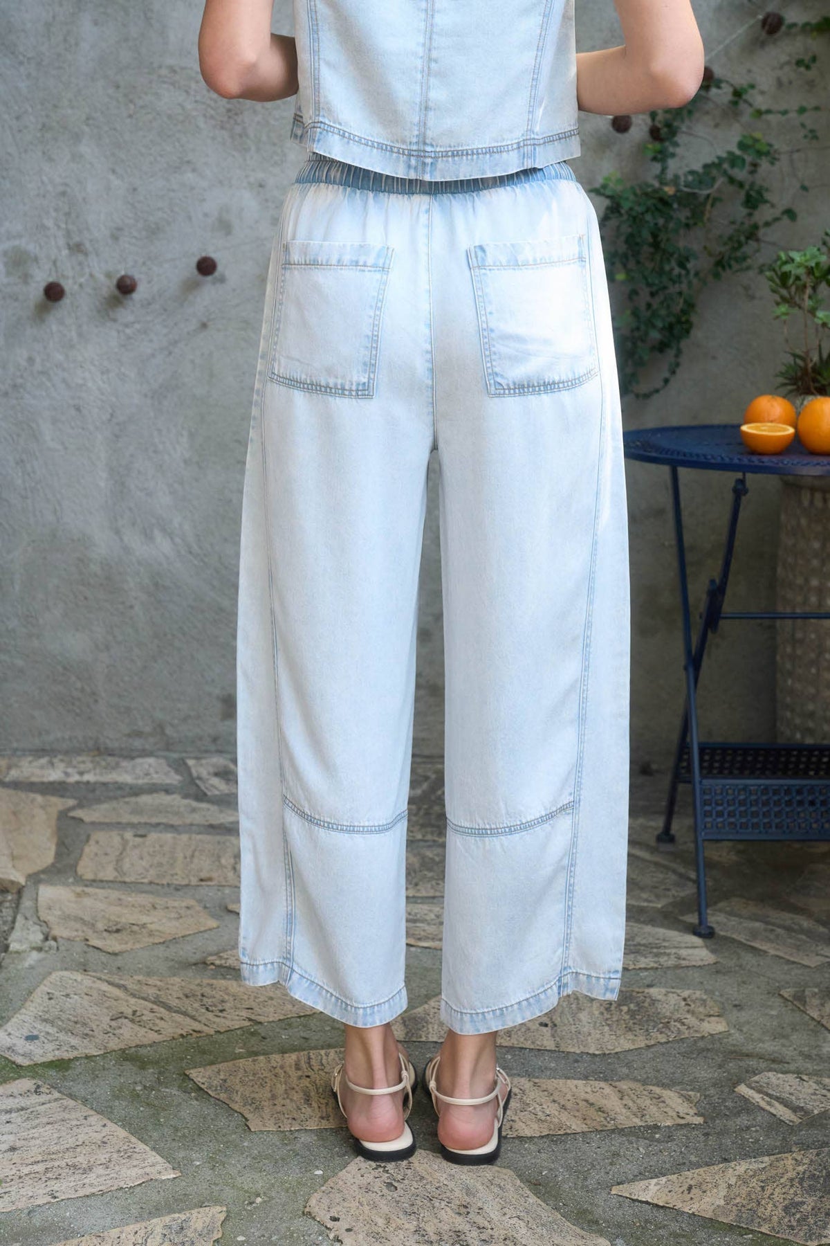 ELASTIC WAIST WASHED DENIM PANTS