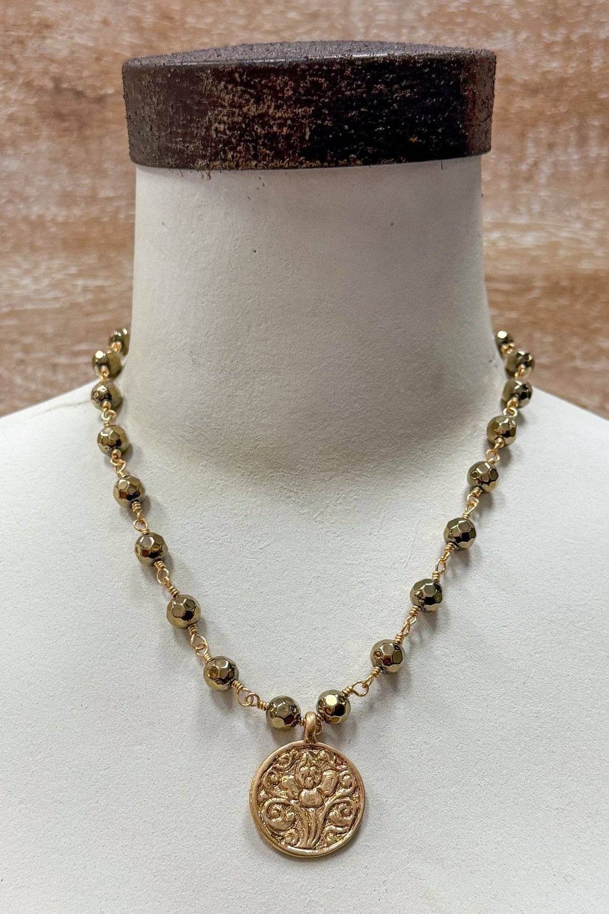 Talus Gold Necklaces