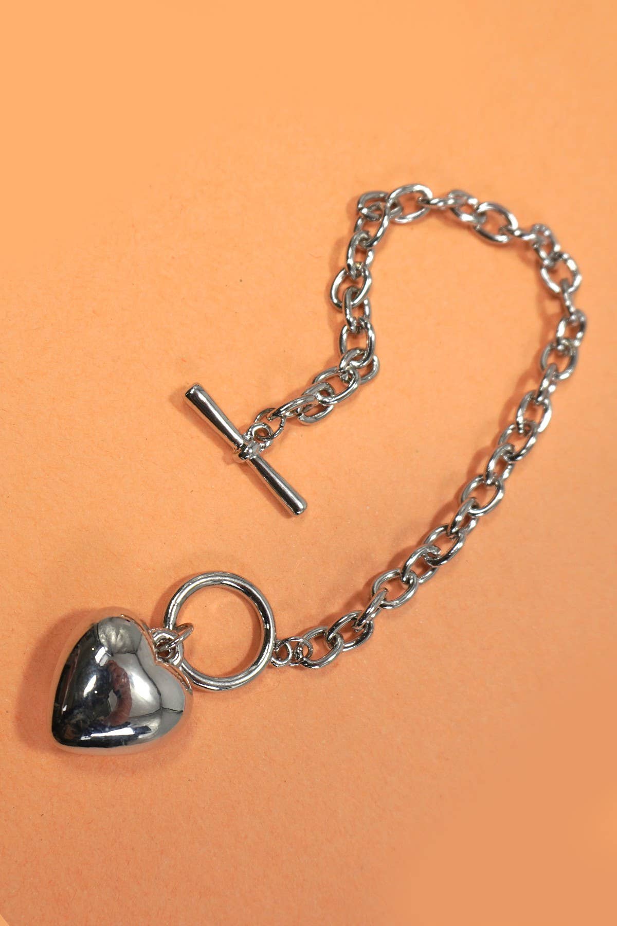 PUFFY HEART TOGGLE CHAIN BRACELET