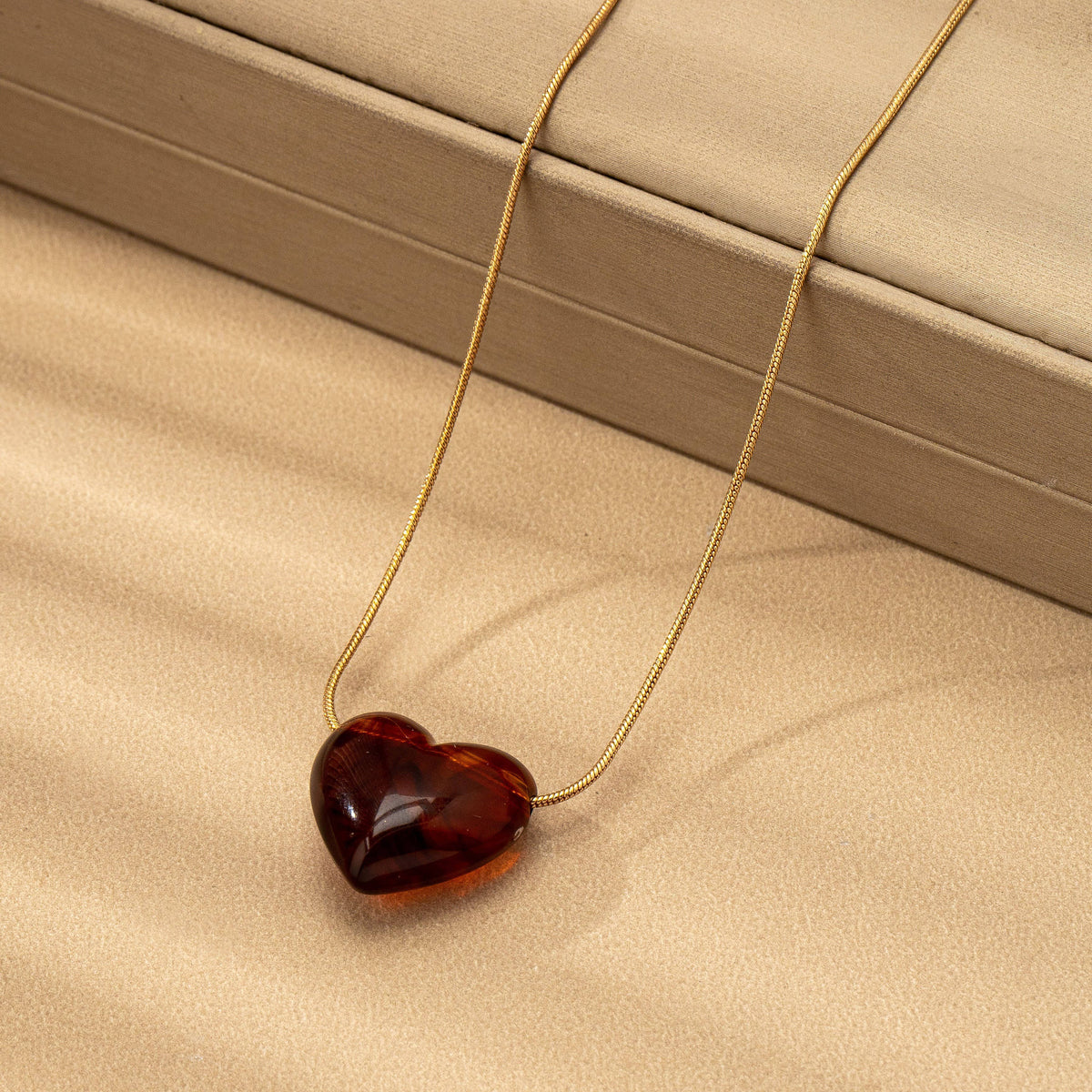 TORTOISE HEART CHARM PENDANT NECKLACE
