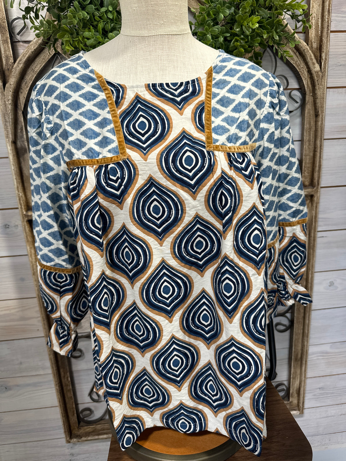 Retro Geometric Print Top