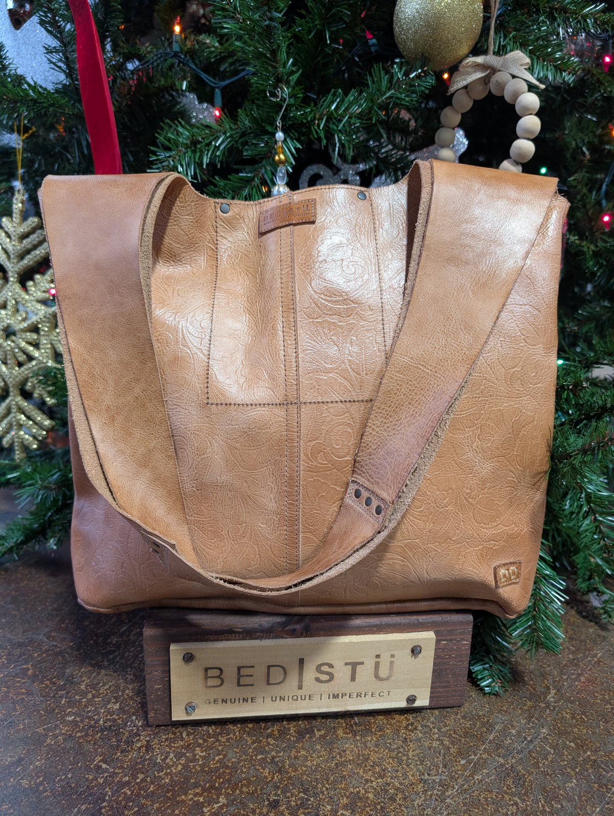 BedStu Ariel Embossed Bag