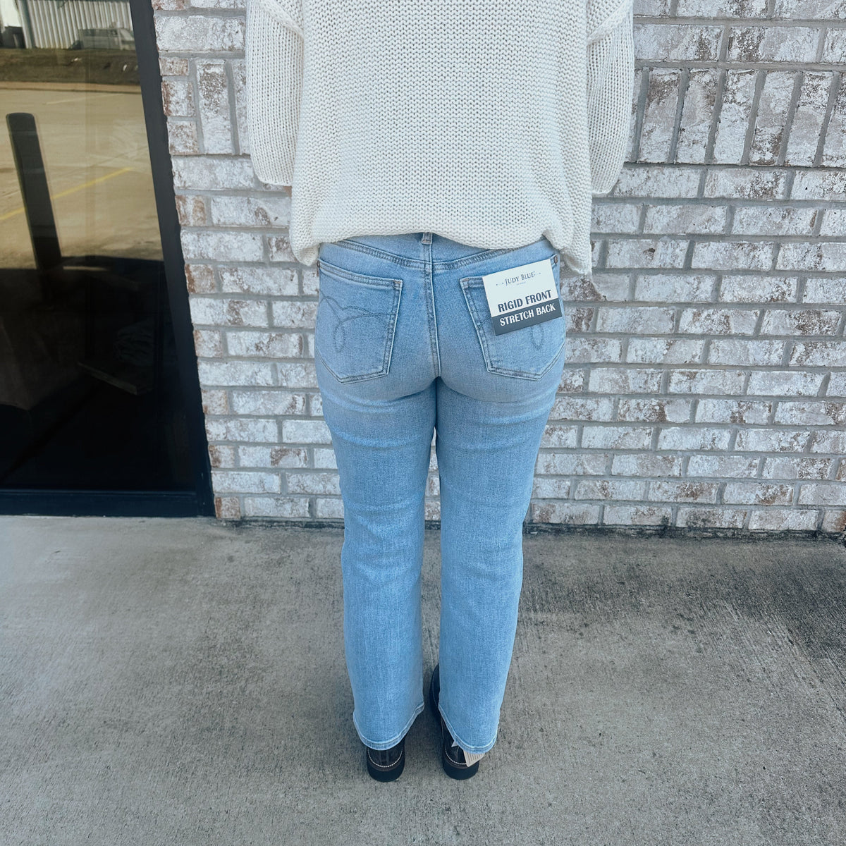 Judy Blue Petite Rigid Magic Straight Jean