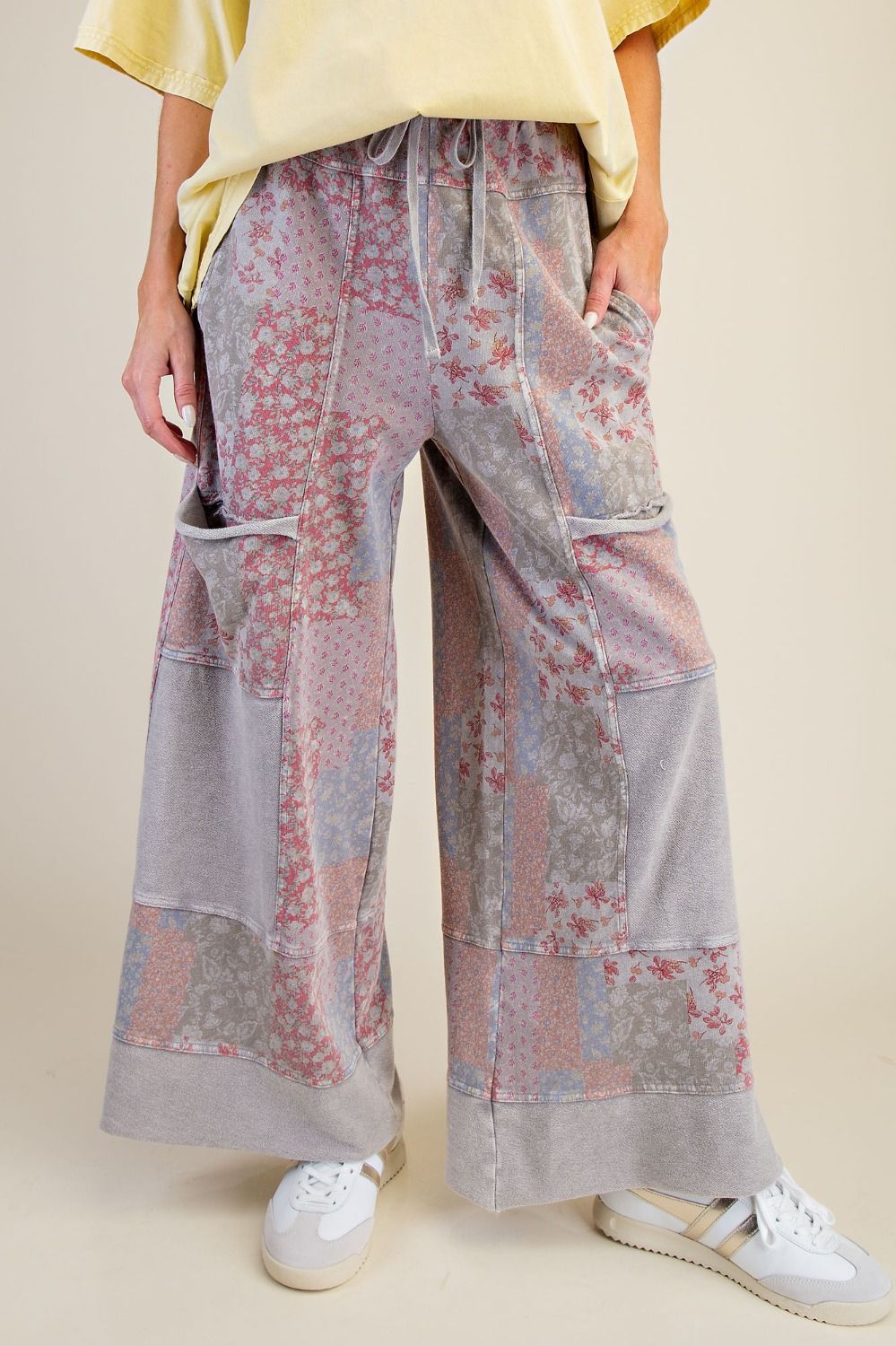 PATCHWORK PRINT MINERAL WASHED TERRY PANTS