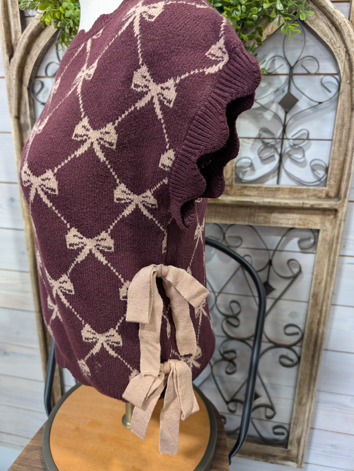 Bow Pattern SS Tie Knit Pullover Top