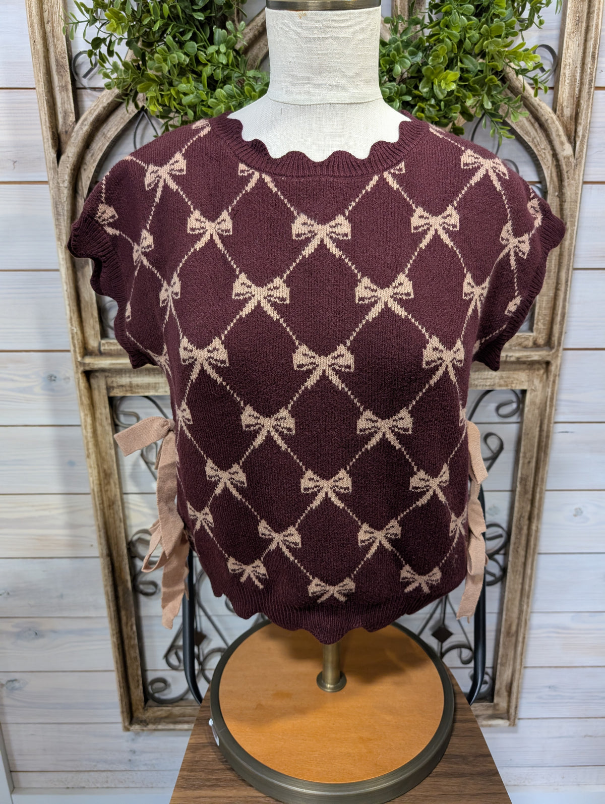 Bow Pattern SS Tie Knit Pullover Top