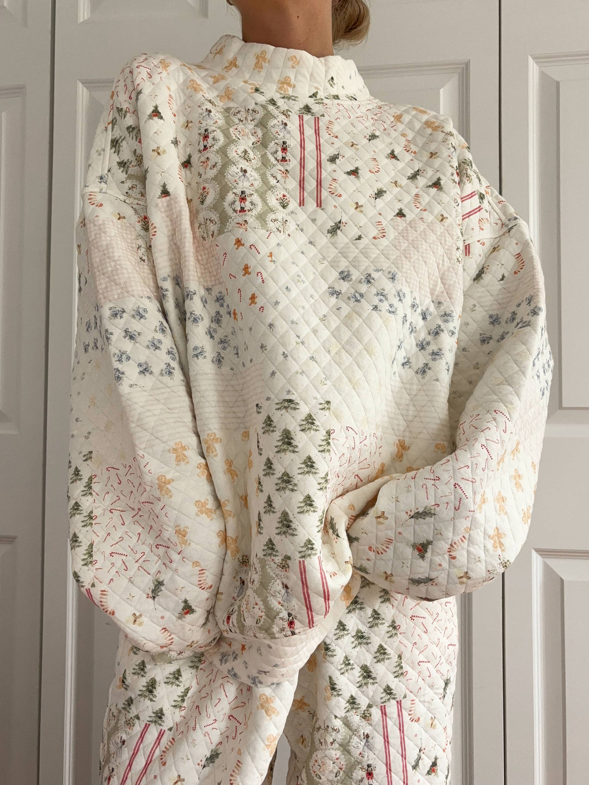 Holiday Quilted Mockneck Sweatshirt
