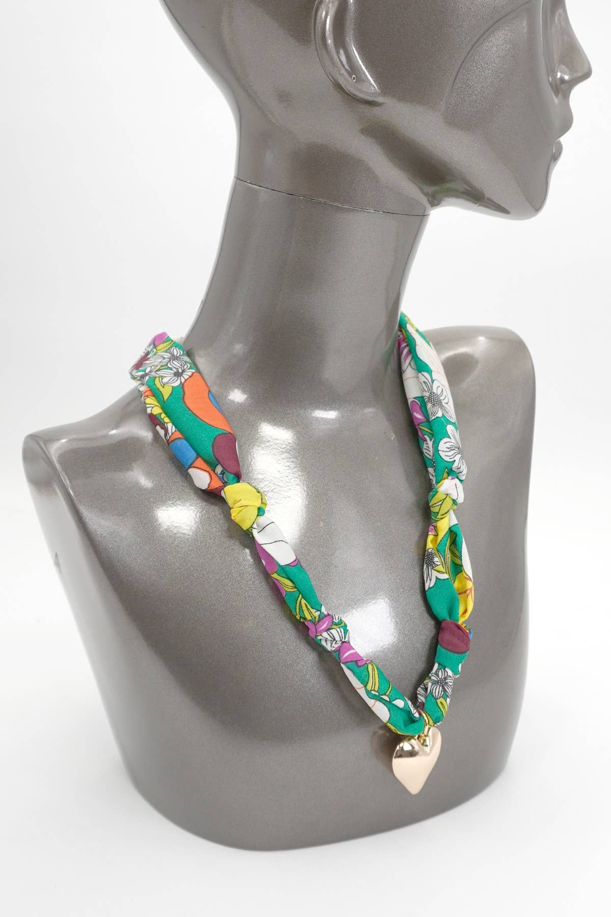 HANDMADE SCARF NECKLACE - HEART | 80N91790