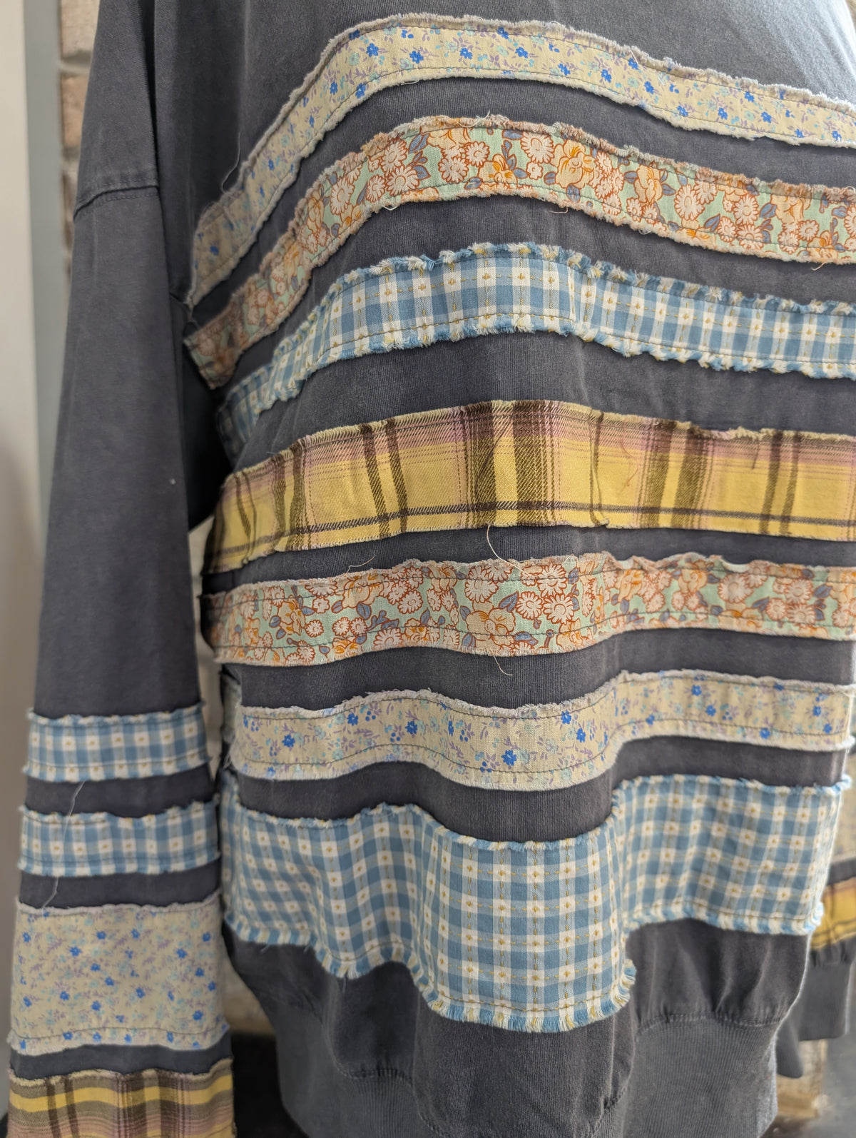 MIXED PATCH WASHED TERRY PULLOVER