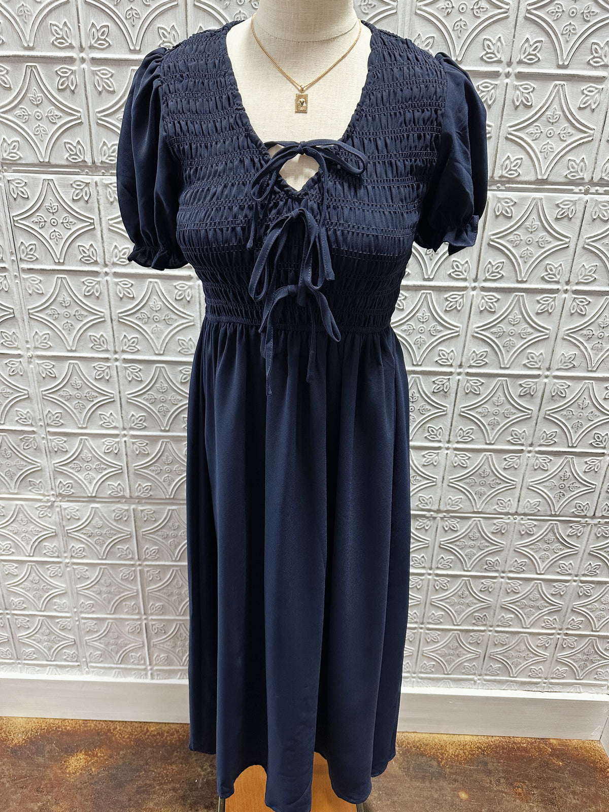 Smocked front Tie puff sleeve Midi Dress